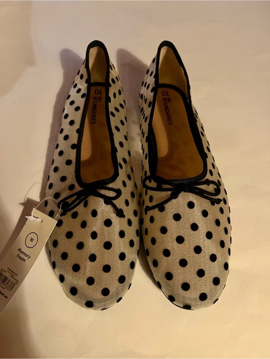 No Boundaries Shoes - NWT No Boundaries Polka Dot Ballet Flats Size 10